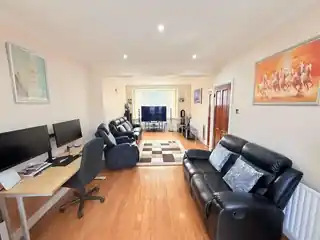 5 Ascot Gardens, photo 2