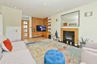 5 Ashbury Drive, photo 3