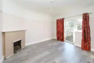 5 Bushey Road, photo 4