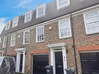 5 Caxton Mews, photo 2