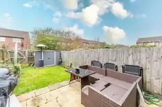 5 Clay Lane, photo 4
