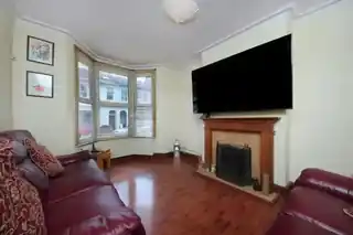 5 Cowper Road, photo 2