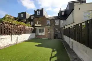 5 Cowper Road, photo 4