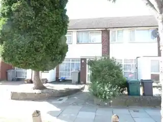 5, Denise Court, Eton Avenue, photo 2