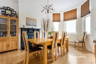 5 Dollis Park, photo 3
