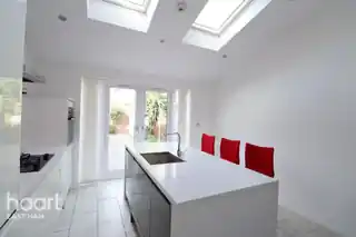 5 Dundee Road, photo 2