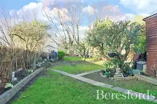 5 Fairholme Avenue, photo 2