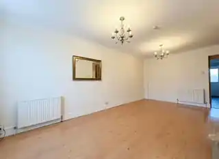 5 Fairholme Crescent, photo 4