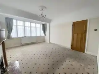 5 Faraday Avenue, photo 3