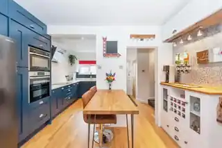 5 Gareth Close, photo 4