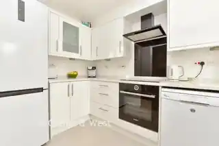 5 Green Leaf Avenue, photo 3
