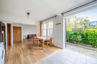 5 Haredale Road, photo 3