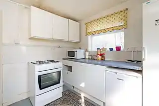 5 Hobart Close, photo 4