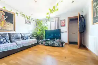 5 Jarvis Close, photo 2