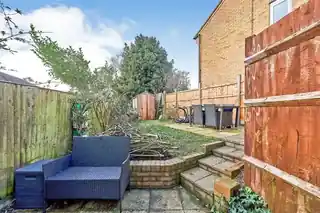 5 Lindsay Close, photo 4