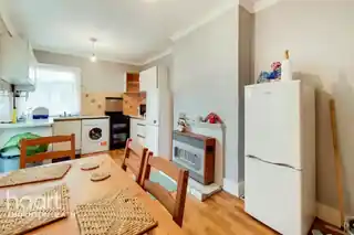 5 Lucerne Road, photo 3