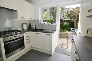 5 Marsh Farm Road, photo 3