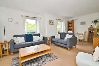 5 Marsh Farm Road, photo 2