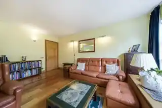 5, Milton Court, Parkleys, photo 4
