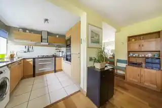 5, Milton Court, Parkleys, photo 2