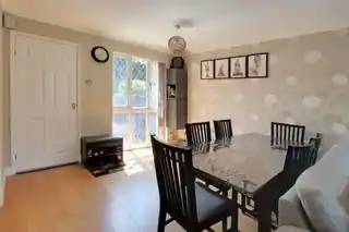 5 Mistletoe Close, photo 3