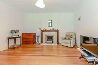 5 Moor Park Road, photo 4
