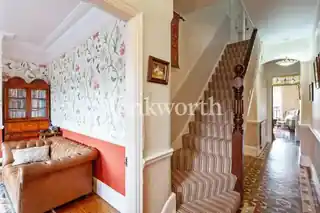 5 New River Crescent, photo 3
