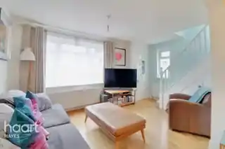 5 Norwood Gardens, photo 2