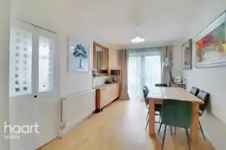 5 Norwood Gardens, photo 4