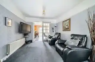 5 Peareswood Gardens, photo 3