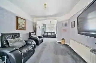 5 Peareswood Gardens, photo 2