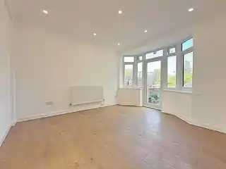 5 Rosebery Road, photo 4