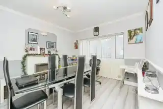 5 Shaftesbury Avenue, photo 2