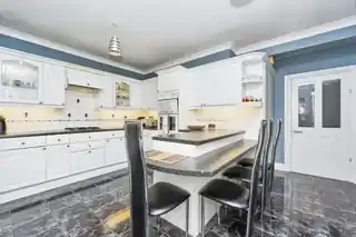 5 Shaftesbury Avenue, photo 4