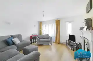5 Snowberry Close, photo 2