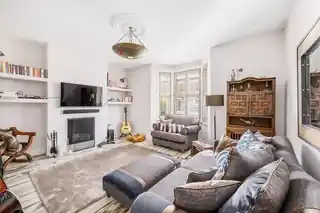 5 Studley Grange Road, photo 2