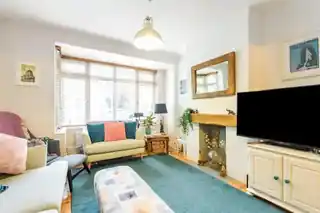 5 Suffield Road, photo 3