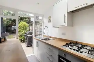 5 Sylvan Road, photo 3