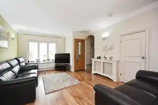 5 Takeley Close, photo 3