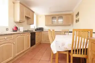 5 Tring Gardens, photo 4