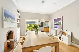 5 Upham Park Road, photo 3