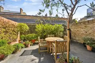 5 Upham Park Road, photo 4