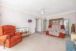5 Vanessa Way, photo 2