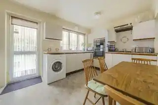 5 Weald Road, photo 4