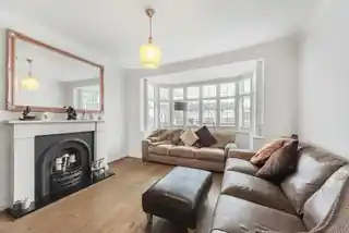 5 Wellington Road, photo 3