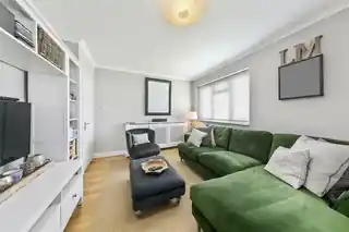 5, Whiteleys House, Whiteleys Way, photo 2