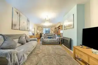 5 Winslow Way, photo 2