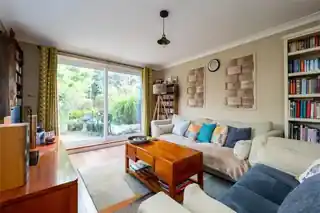 50 Avenue Road, photo 4