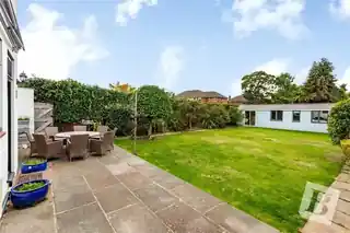 50 Balgores Lane, photo 3