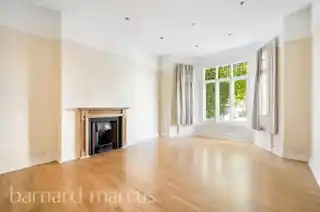 50 Barrowgate Road, photo 2